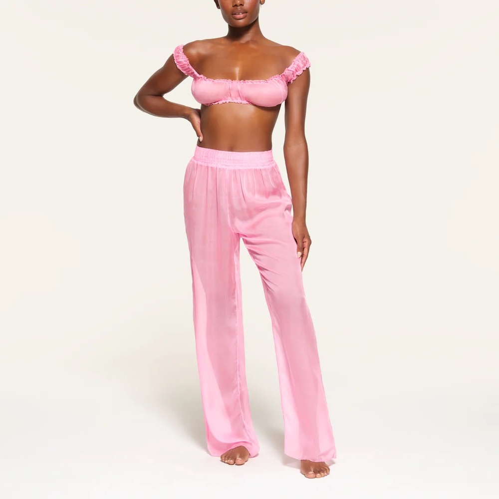 NWT RARE SKIMS Romance Chiffon Smocked Pant in Bubble Gum Pink, Size M!!🍬🎀🌸💓